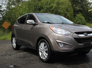 Used 2011 Hyundai Tucson Limited w/Nav for Sale in Courtenay, British Columbia