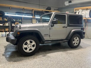 Used 2015 Jeep Wrangler SPORT 4X4 * Navigation * Next Gen. Dana 30 Solid Front Axle * Tubular Side Steps * Black Jeep Freedom Top hardtop * Jeep U Connect * Detachable Hard for Sale in Cambridge, Ontario