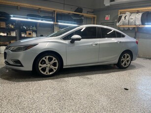 Used 2017 Chevrolet Cruze Premier * Leather * Android Auto/Apple CarPlay * Heated Seats * Touchscreen Infotainment Display System * 17 Inch Alloy Wheels * Tinted Windows * Pus for Sale in Cambridge, Ontario