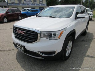 Used 2018 GMC Acadia GREAT VALUE SLE-MODEL 7 PASSENGER 2.5L - DOHC.. BENCH & THIRD ROW.. TOUCH SCREEN DISPLAY.. BACK-UP-CAMERA.. BLUETOOTH SYSTEM.. for Sale in Bradford, Ontario