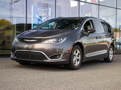 Used Chrysler Pacifica 2017 for sale in Shawinigan, Quebec