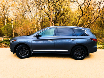 '15 QX60 Fully Loaded Low Kms. Winter Ready