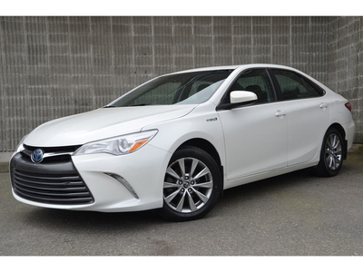 2017 Toyota Camry Hybrid XLE Hybrid, Nav, Sunroof, Back Up Came