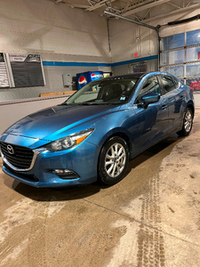 2018 Mazda 3. Like New!!!!