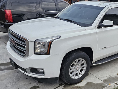 2019 GMC YUKON XL SLE: LOW PRICE, LOW MILAGE, WELL MAINTAINED