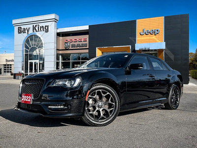 2022 Chrysler 300 S | AWD | HEATED/VENTED LEATHER | PANO ROOF |