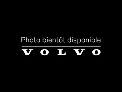 2022 Volvo XC90 T6 AWD Momentum (7-Seat)