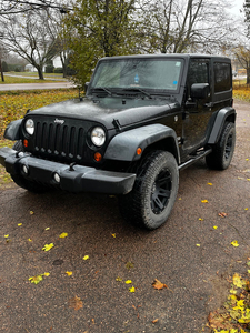 Jeep whangler sports 2016 LOW KMS