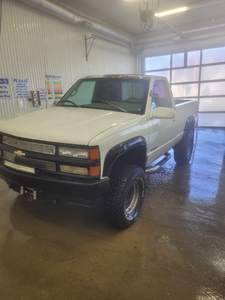 1995 Chevy short box 4 wd