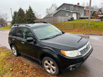 2010 Subaru Forester w/ Michelin X-Ice snow tires, Carfax report