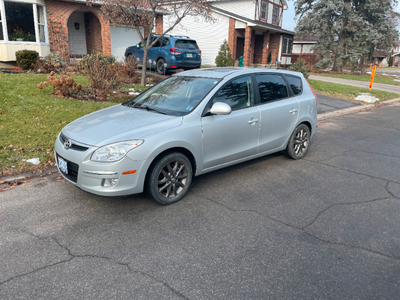 2012 Hyundai Elantra Touring (with 1.5 year extended warrentry)