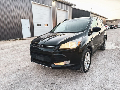 2014 Ford Escape SE/BACK UP CAM/AWD/CLEAN TITLE/SAFETIED/HEATED