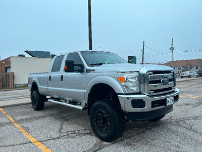 2016 ford F350 lifted -mint condition 4x4