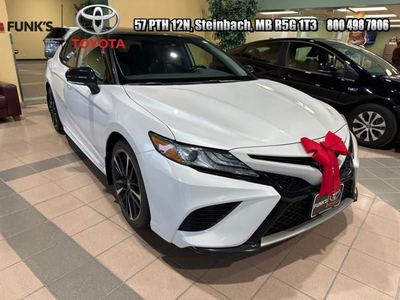 2019 Toyota Camry XSE - Leather Seats - Sunroof