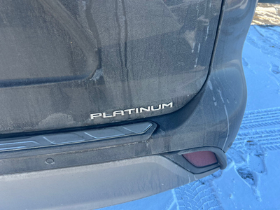 2022 Toyota Highlander Platinum Hybrid