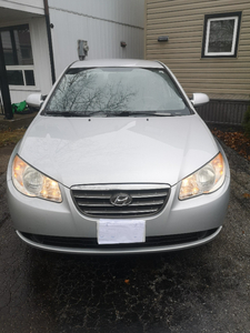 Well maintained 2009 Hyundai Electra for sale in Brampton.