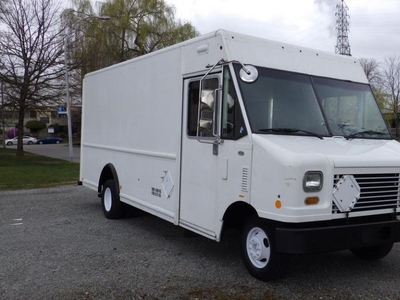 Used 2011 Ford Econoline E450 Cargo Step Van 2 Seater Dually for Sale in Burnaby, British Columbia