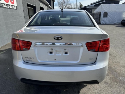 Used 2011 Kia Forte ( AUTOMATIQUE - 170 000 KM ) for Sale in Laval, Quebec
