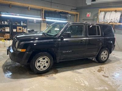 Used 2015 Jeep Patriot *** AS-IS SALE *** YOU CERTIFY & YOU SAVE!!! *** Sport 4WD * Error with odmeter * Keyless Entry * Alloy Wheels * Power Locks/Windows/Side View Mirrors for Sale in Cambridge, Ontario