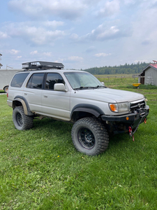 1998 Toyota 4Runner ready for anything!