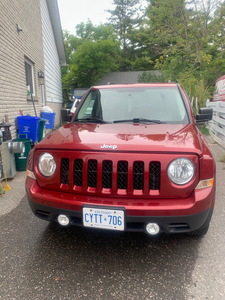 2015 Jeep Patriot **EXCELLENT**Fully loaded + winter tires/rims