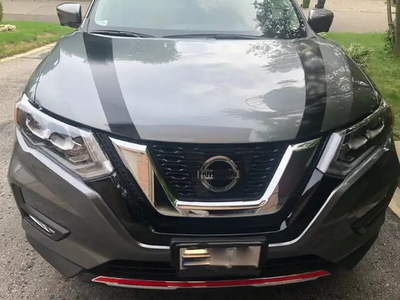 2017 Nissan Rogue SL - 31k+ KM - Loaded - Custom Graphics