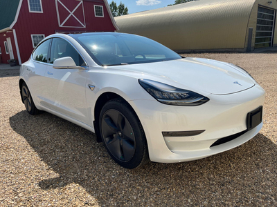 2020 Tesla Model 3 SR+ CCS CAPABLE