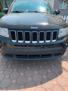 JEEP COMPASS 2011 (5500) negotiable