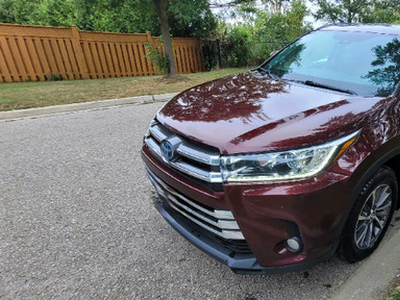 Showroom Condition 2018 Toyota Highlander Hybrid, Only 149k kms