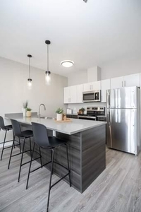 3.5 Bedroom Apartment Unit Winnipeg MB For Rent At 2375