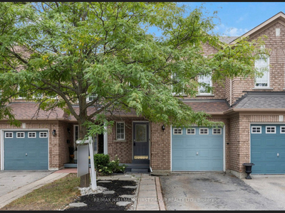 A 3 bedroom and 2.5 washroom townhouse