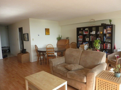 Room for Rent close to Seneca College. Students Welcome!