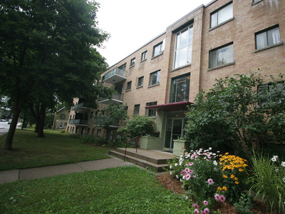 Wortley Village 1 Bed Balcony Hardwood Floors Controlled Entry