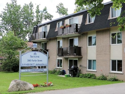 1 Bedroom Apartment Fergus ON