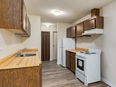 2 Bedroom Apartment Unit Red Deer AB For Rent At 1260