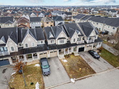 2-Storey Townhome 4 Beds, 4 Baths, Parking for 3! Move-in Ready!