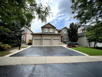 95 Sanibel Cres Vaughan, ON L4J 8K7