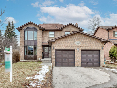 ✨BEAUTIFUL AND SPACIOUS 3+1 BDRM FAMILY HOME IN WHITBY!