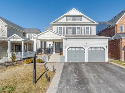 Beautifull Family Home in Oshawa 4 Beds / 4 Baths