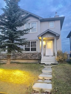 Calgary Pet Friendly House For Rent | Taradale | Entire Home : 3 Bedroom