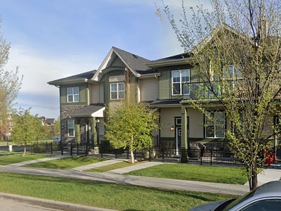 Calgary Townhouse For Rent | Mckenzie Towne | Great location 3 bedroom 2.5