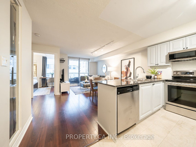 Downtown 1 Bed+Den Condo with Parking