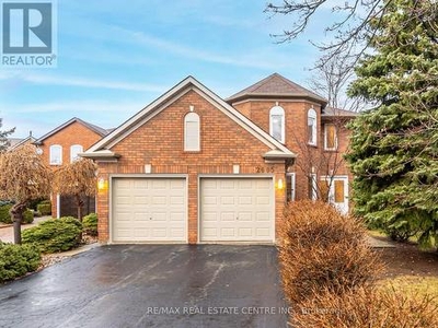 House For Sale In Central Erin Mills, Mississauga, Ontario