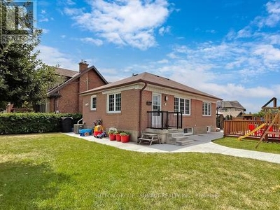 House For Sale In Downsview, Toronto, Ontario