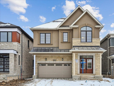 Look At This 4 Bdrm 4 Bth in Milton