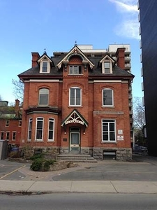 Ottawa Apartment For Rent | Centretown | 2-258 Somerset Street