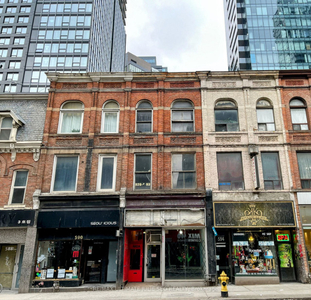 Store W/Apt/Office Store W/Apt/Office Yonge St / Wellesley St