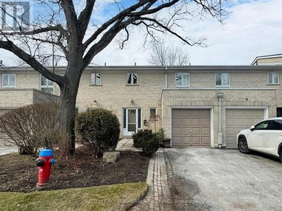 Townhouse For Sale In York Mills, Toronto, Ontario