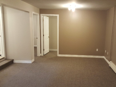 2-bed Northside, Utilities/Laundry Inc, Wifi Extra, Avail June 1