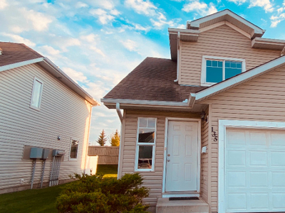 NOW RENTING! TOWNHOUSE IN SOUTH EDMONTON